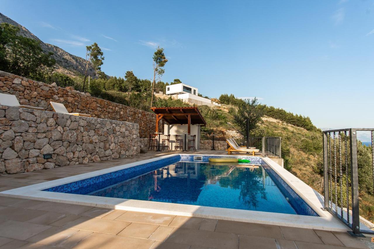 Exclusive Villa Almissa With Swimming Pool And Sea View Lokva Rogoznica Exterior photo